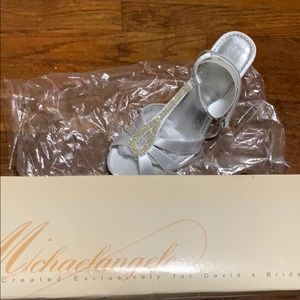 David Bridals Women’s Willow Style Shoe